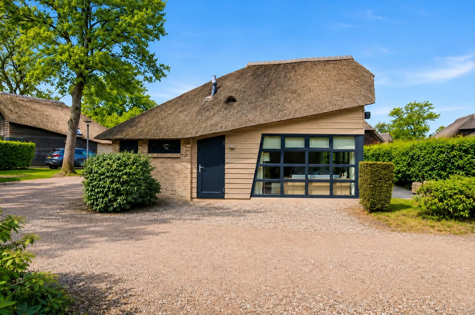 Charmant vakantiehuis met rieten dak in Schoorl – Noord-Holland, vlak bij de Noordzee foto 2